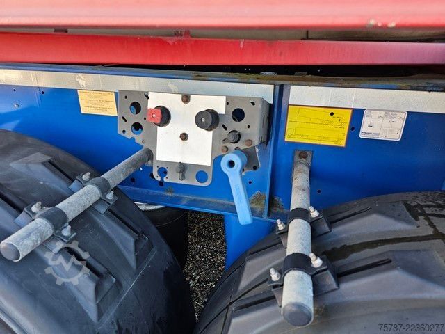 Cserélhető felépítményes félpótkocsi SCHMITZ CARGOBULL 20" Tankconatinerchassis + Tankcontainer
