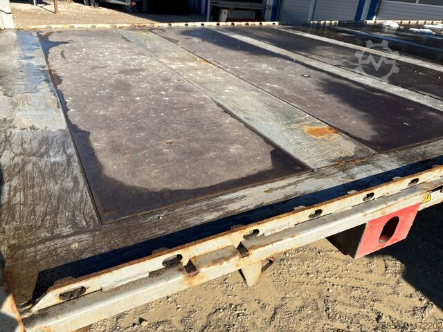 Vekselplatform Krone Jumbo Plattform 7,82 mit Lochleiste