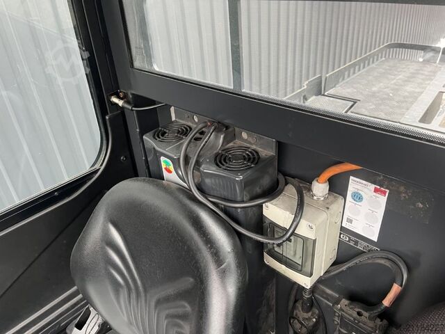 Trekker voor sleepwerk Linde P250