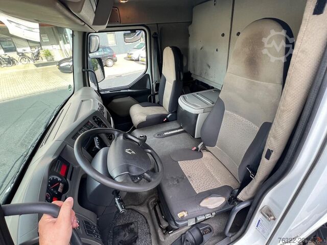 Curtain sided Renault MIDLUM 220-12 L E5 SCHUIFZEIL + LAADKLEP / SLAA...