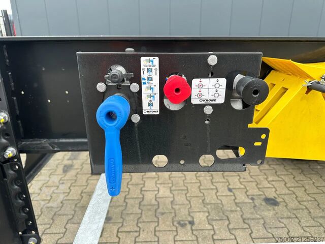Container transportation Krone NEU UND DIREKT VERFÜGBAR: 20FT-ADR-FAHRGESTELL ...