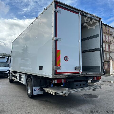 Refrigerated truck Mercedes-Benz Axor 1833