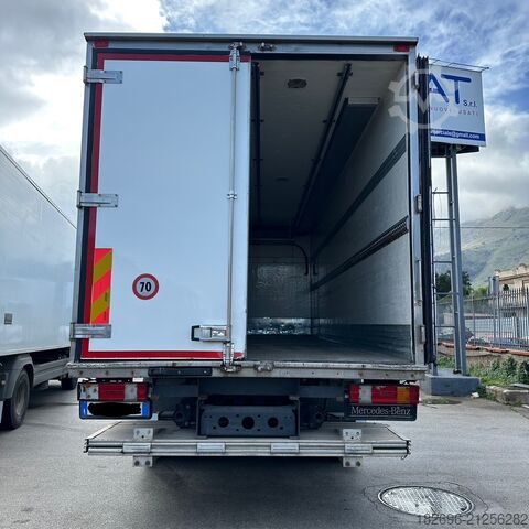 Refrigerated truck Mercedes-Benz Axor 1833