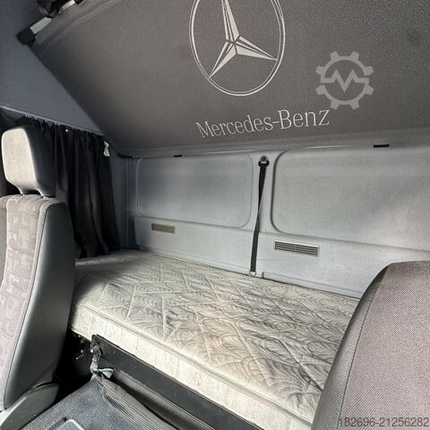 Refrigerated truck Mercedes-Benz Axor 1833
