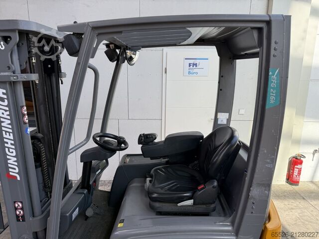 Elektrische vorkheftruck 3 wielen Jungheinrich EFG 216 k / 3263 Std. / AKKU 2025