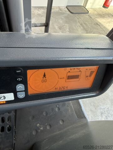 Elektromos háromkerekű targonca Jungheinrich EFG 216 k / 3263 Std. / AKKU 2025
