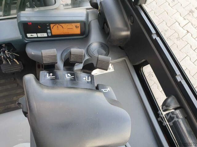 Forklift Jungheinrich EFG 215 / Triplex: 4.25m! / SS / 2.472h! / 2020