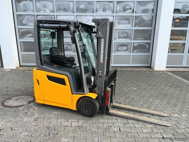 Heftruck Jungheinrich EFG 215 / Triplex: 4.25m! / SS / 1.573h / 2024