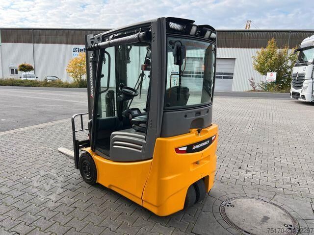 Heftruck Jungheinrich EFG 215 / Triplex: 4.25m! / SS / 1.573h / 2024