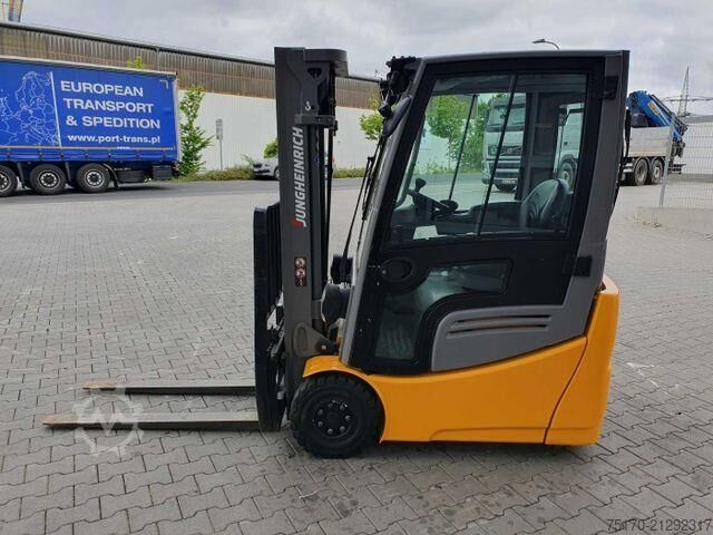 Heftruck Jungheinrich EFG 215 / Triplex: 4.25m! / SS / 4.297h!