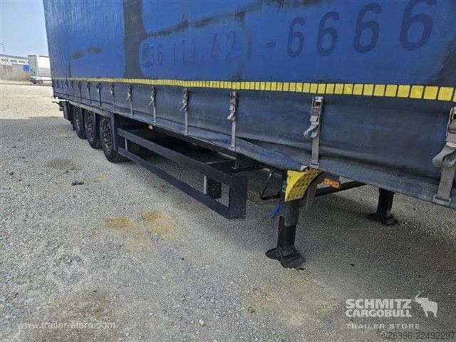 Åben sættevogn med presenning Schmitz Cargobull Semitrailer Curtainsider Mega