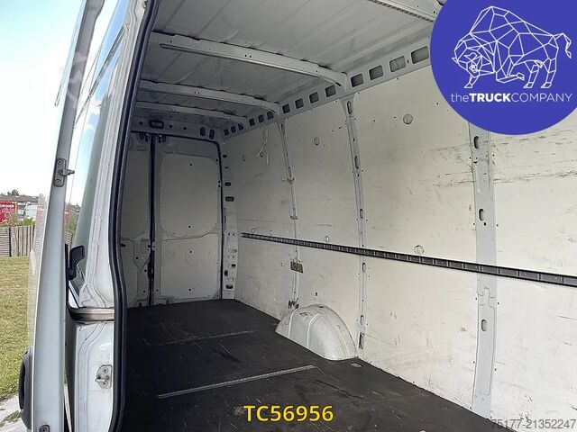 Furgon blaszak Iveco Daily 35-160 HI MATIC - L4H2