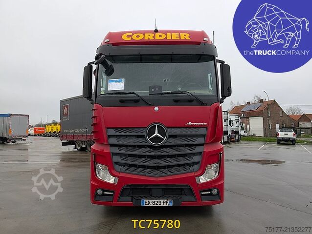 Przesuwana plandeka Mercedes-Benz Actros 2548