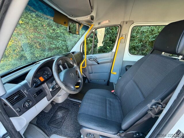 Miniautocarro MERCEDES-BENZ Sprinter 314 BlueTEC 9 Sitze Rollstuhllift Klima