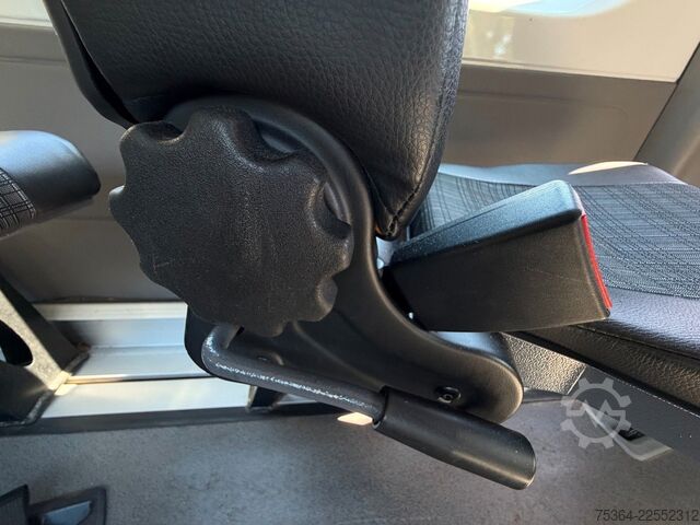 Miniautocarro MERCEDES-BENZ Sprinter 314 BlueTEC 9 Sitze Rollstuhllift Klima