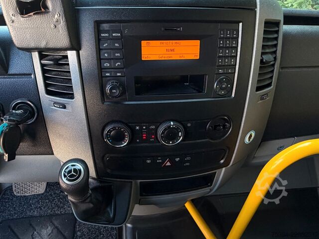 Miniautocarro MERCEDES-BENZ Sprinter 314 BlueTEC 9 Sitze Rollstuhllift Klima