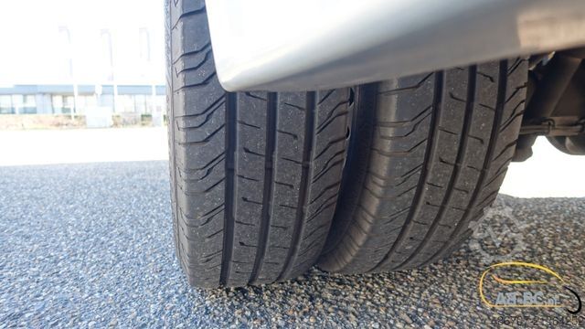 Autobus za međugradski prevoz MERCEDES-BENZ Neue Sprinter 519 CDI 24 Sitzplätze EURO 6