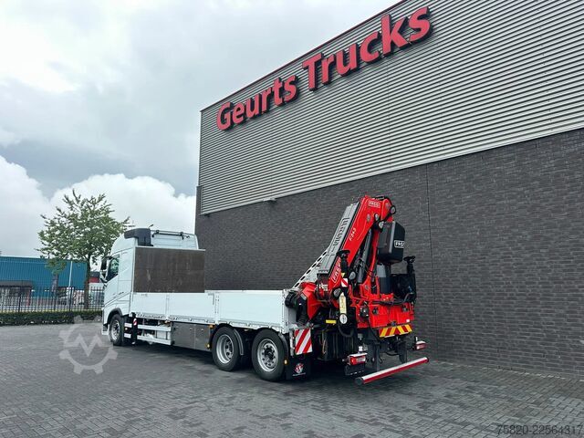 Vrachtwagen met kraan Volvo FH 540 6X2 BAKWAGEN  + FASSI 545 RA.2.26 KRAAN/...