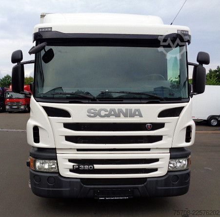 Samochód ciężarowy typu furgon SCANIA P 320*8,2 m Schwenkwand*LBW*Lift/Lenk*Kamera*TOP