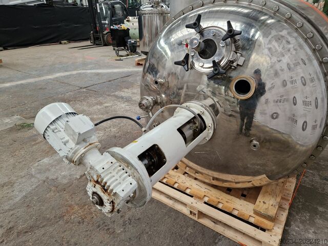 Reattore in acciaio inox NIKRO 316L, 2013 litri, 2 bar interni, 2 bar camicia. Nikro 2013 Litre