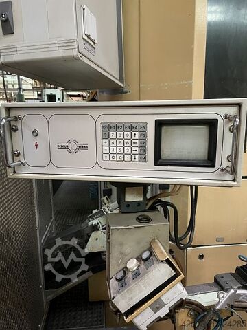 Çift yüzeyli taşlama makinesi, dikey DISKUS DDS 750 XR