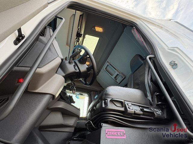 Standard dragbil Scania S 460 A4x2NB RETARDER FULL AIR P-ARICO VECTO 3