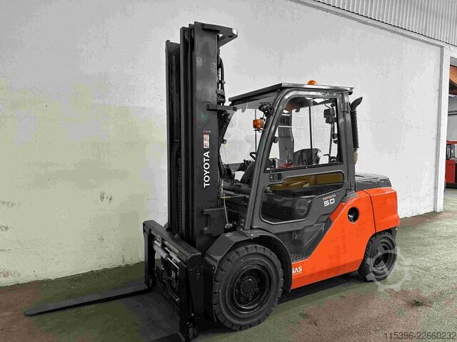 περονοφόρο ανυψωτικό πετρελαίου Toyota 40-8FD50N - TRIPLEX 5,5 m