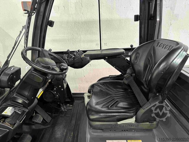 περονοφόρο ανυψωτικό πετρελαίου Toyota 40-8FD50N - TRIPLEX 5,5 m
