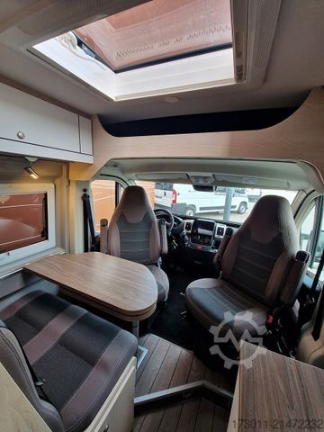 Kamper CLEVER Drive 540 Roadrider 140PS Markise Navi RFK