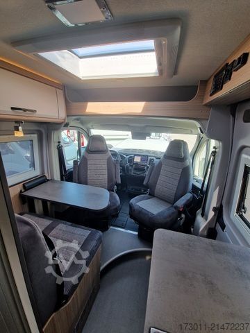 Kamper PÖSSL Summit 600L Markise Lithium Solar MJ 2026