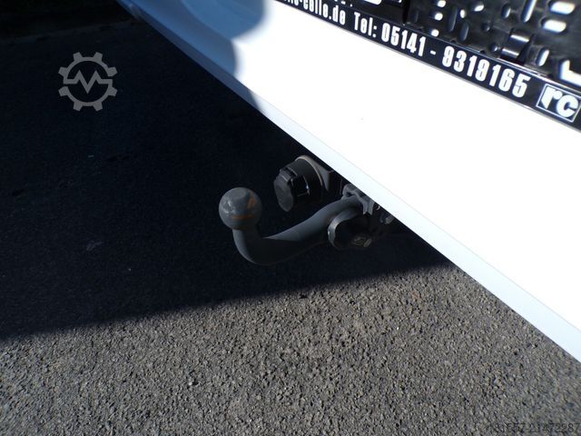 Teilintegriertes Wohnmobil BÜRSTNER Lineo T 620 G 155 PS, Automatik, AHK,