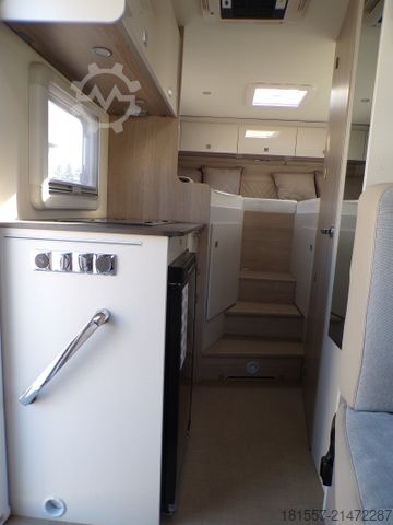 Teilintegriertes Wohnmobil BÜRSTNER Lineo T 620 G 155 PS, Automatik, AHK,