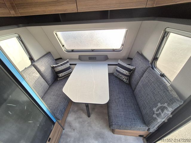 Wohnwagen HYMER/ERIBA Eriba Novaline 442 1.800 kg / GFK Dach / 95 AH A