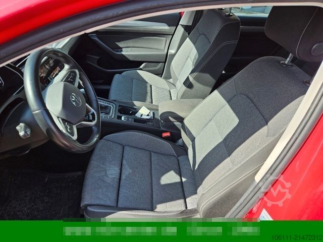 Minibüs VOLKSWAGEN Passat Variant Business Navigation