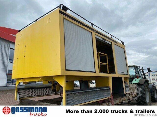LKW mit Pritsche (offen)  Werkstattkofferaufbau mit Stromgenerator
