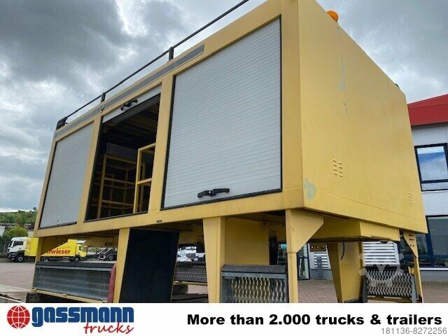 LKW mit Pritsche (offen)  Werkstattkofferaufbau mit Stromgenerator