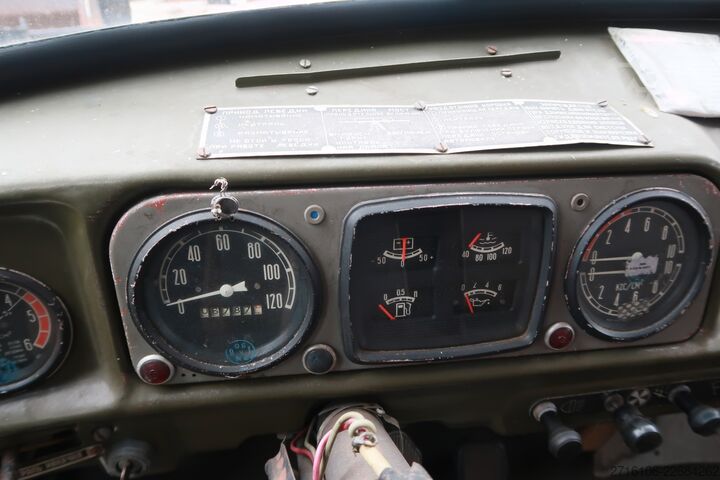Feuerwehrfahrzeug ZIL 131