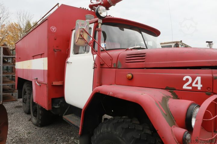 Feuerwehrfahrzeug ZIL 131