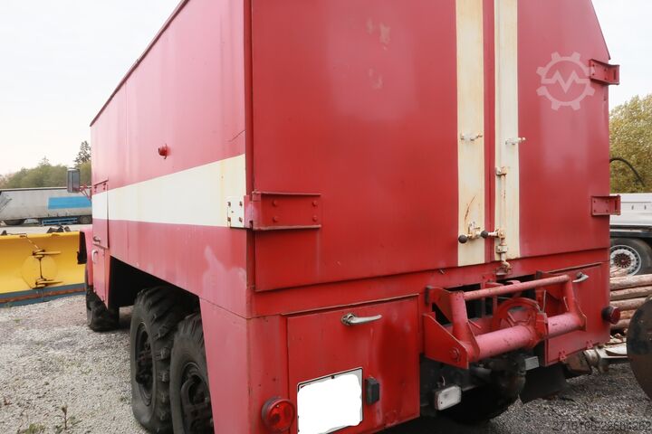 Feuerwehrfahrzeug ZIL 131