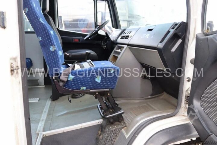 Minibüs Mercedes VARIO O 813 DE