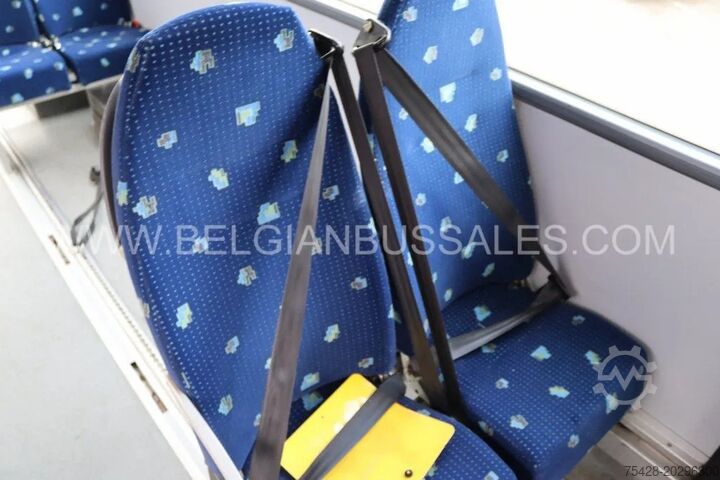 Minibüs Mercedes VARIO O 813 DE