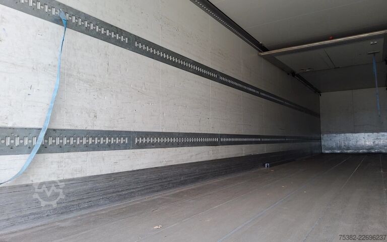 Resväska Schmitz Cargobull TRAILER - OK-10-YN - (LAADKLEP DEFECT)