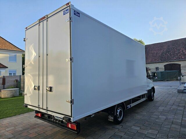 Skåpbil Iveco Daily 35S18HA8 Automatik 3.0 Koffer 4,9 M. LED