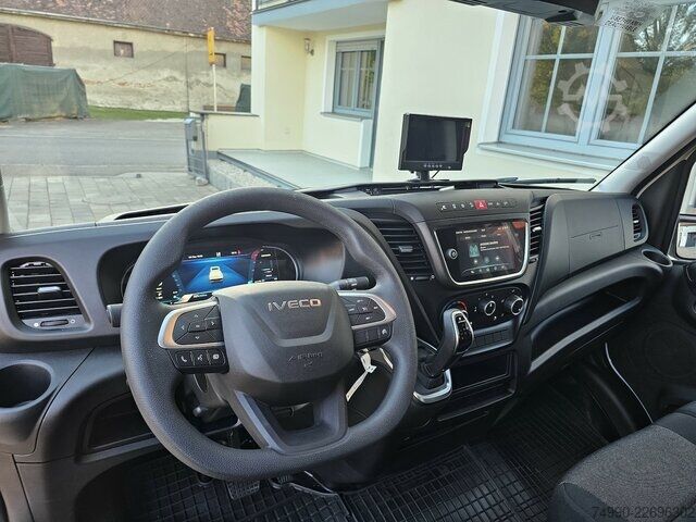 Skåpbil Iveco Daily 35S18HA8 Automatik 3.0 Koffer 4,9 M. LED