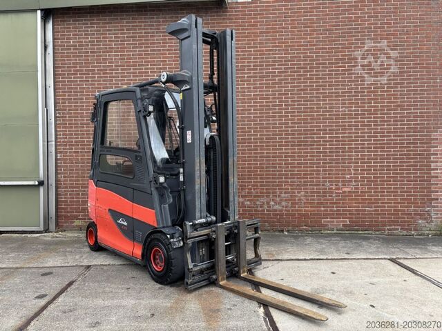 Elektrische vorkheftruck met 4 wielen Linde E25HL-01/600
