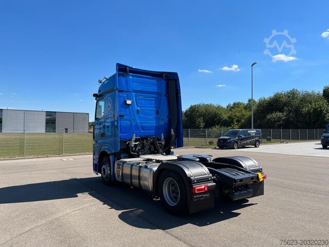 Standardni tegljač Mercedes-Benz Actros 1848 LS KlimaA STH Pano Luft AUT AHK ACC