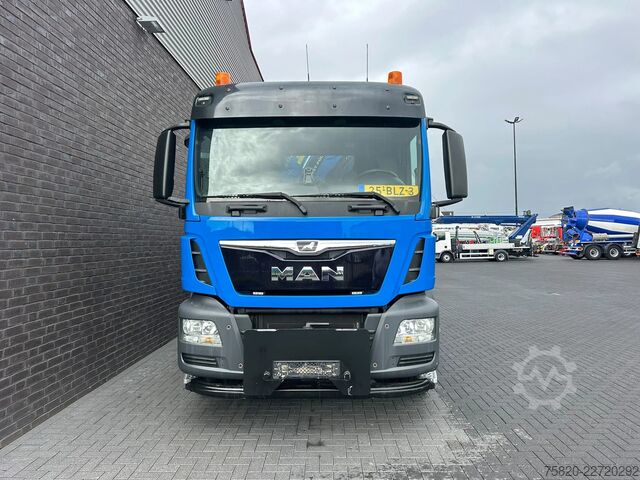 Volquete con grúa MAN TGS 26.360 6X4H-4 BL KIPPER +EPSILON Q 170 EASY...