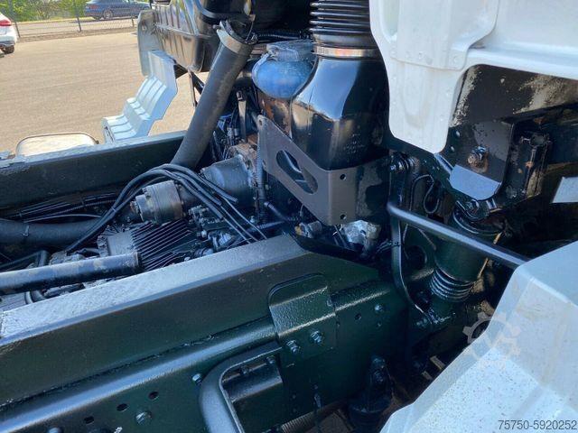 Chassi de caminhão MAN 26.310 6x2 Hydraulik