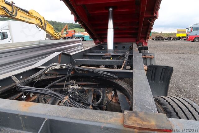 Dreiseitenkipper Anhänger Kögel AK 24