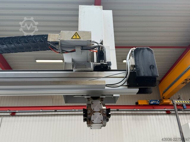 Centro de torneado y fresado MAZAK - INTEGREX 200-4 ST Mazak Integrex 200-4 ST